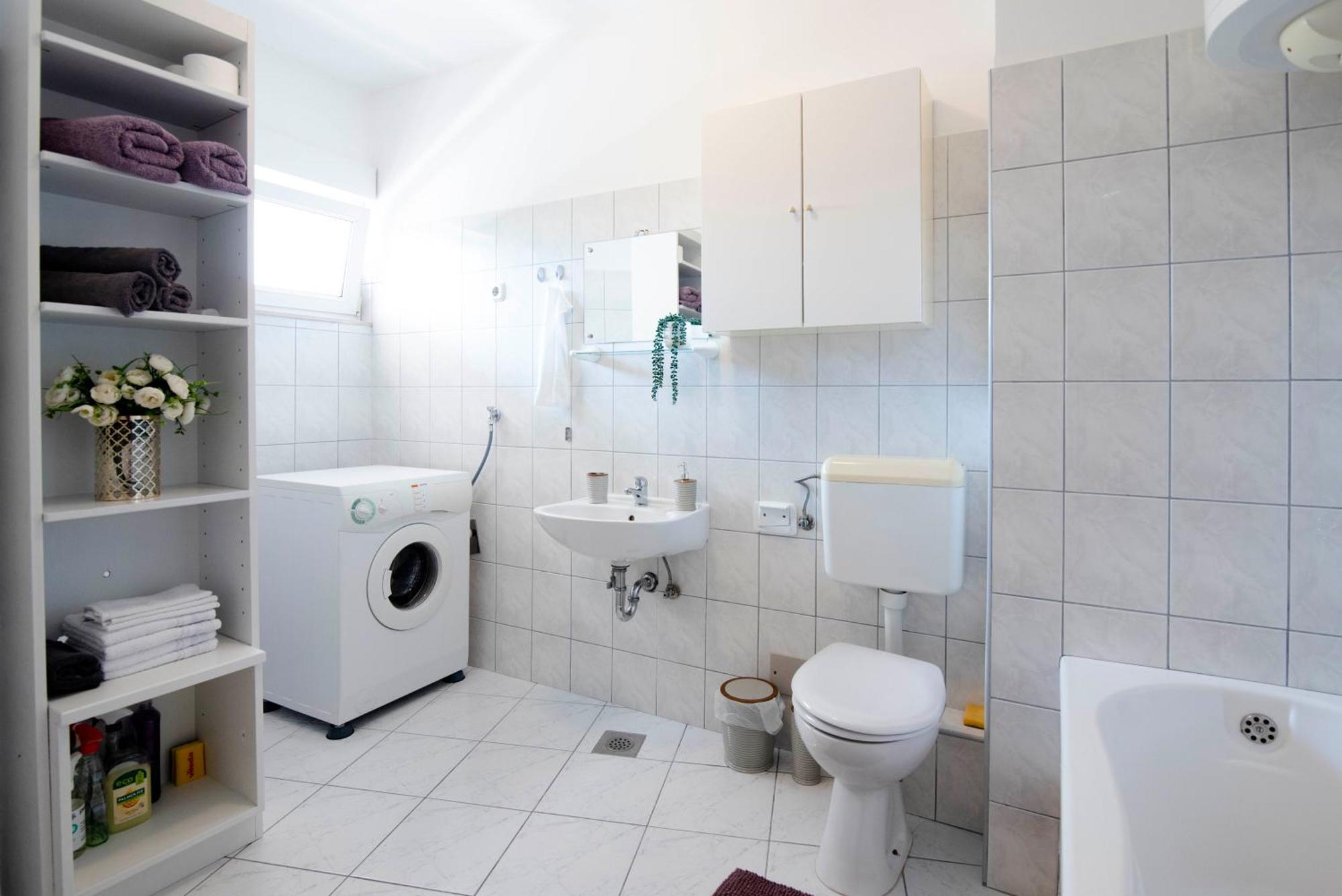 Apartman Karla Сини Екстериор снимка