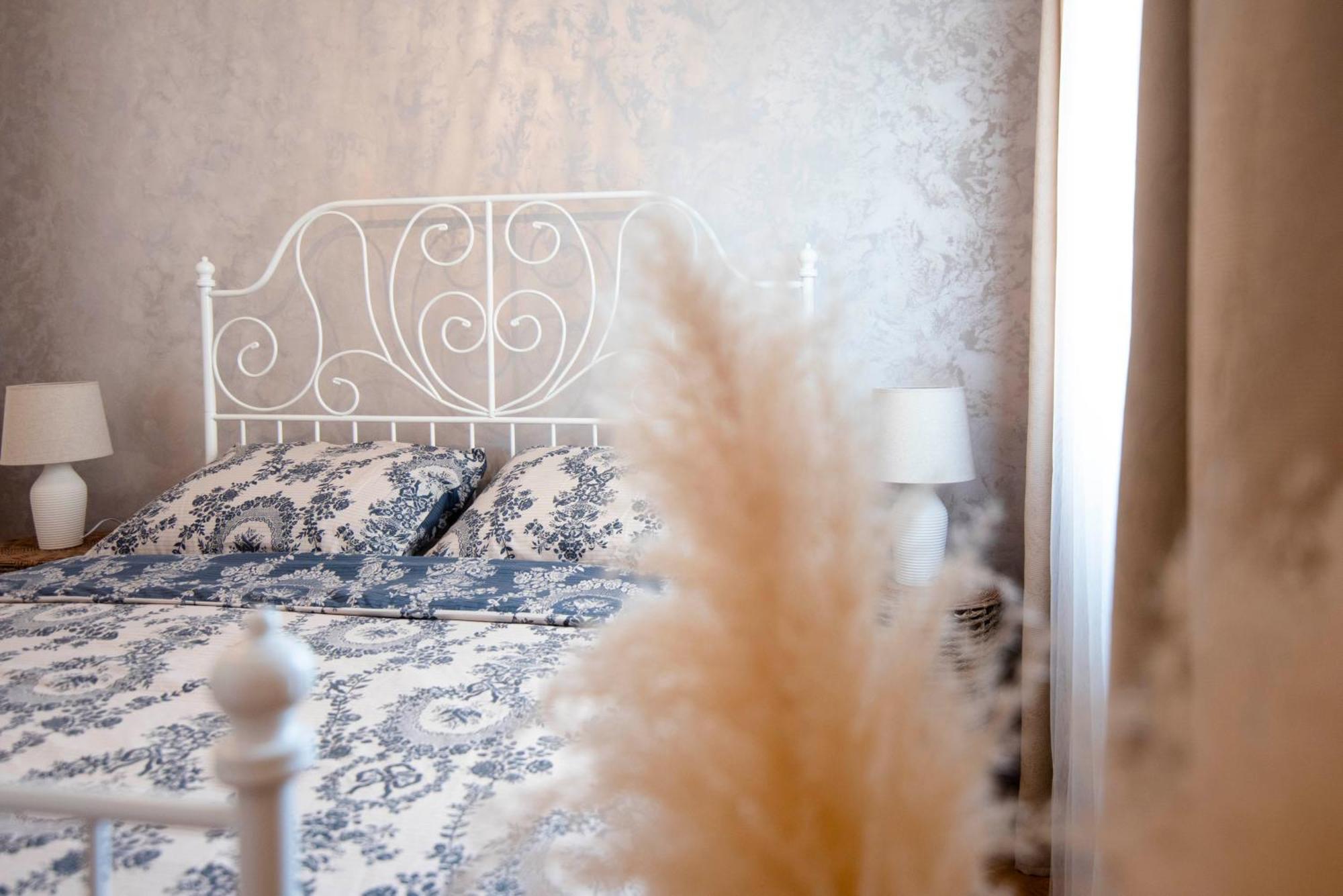 Apartman Karla Сини Екстериор снимка