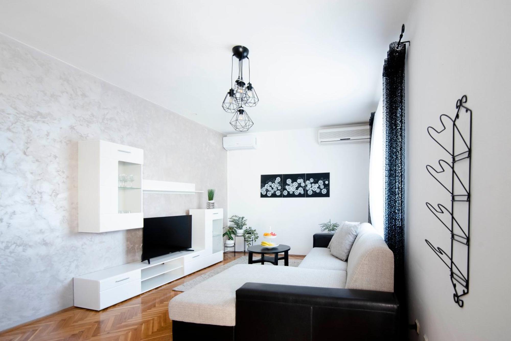Apartman Karla Сини Екстериор снимка